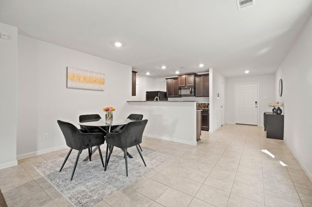 6214 El Topacio Dr, Houston, TX 77048