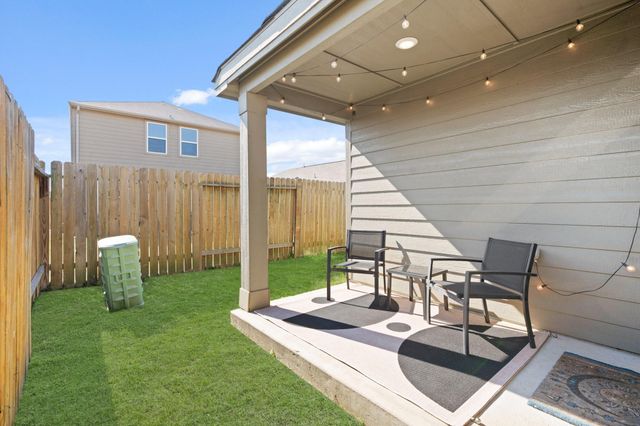 6214 El Topacio Dr, Houston, TX 77048