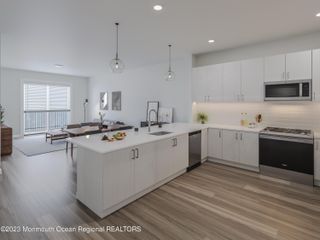6461 N Us 9 N, Unit #411, Howell, NJ 07731
