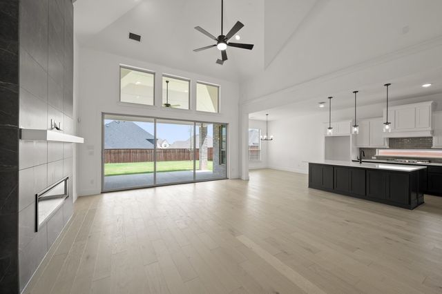 9928 Casa Frontera Drive, Fort Worth, TX 76179