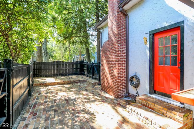 524 E 53rd Street, Indianapolis, IN 46220