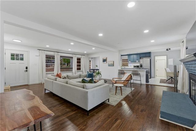 2393 Lilla SW Circle, Atlanta, GA 30310