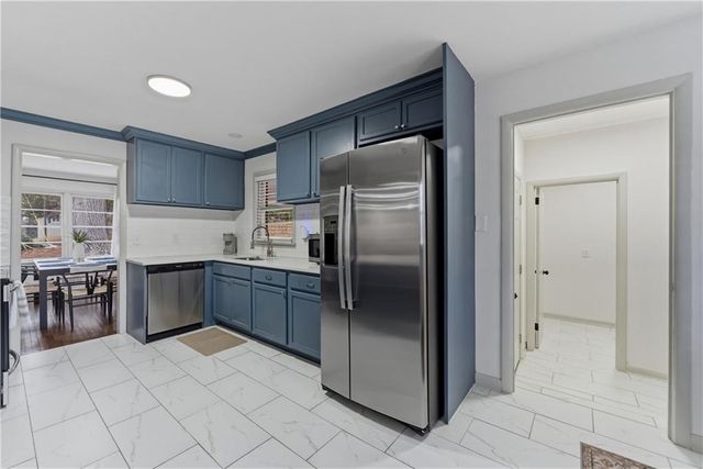 2393 Lilla SW Circle, Atlanta, GA 30310