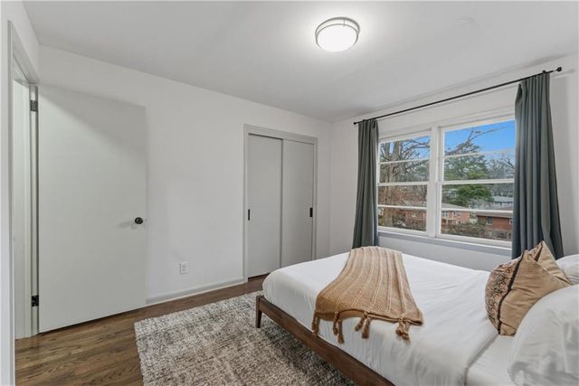 2393 Lilla SW Circle, Atlanta, GA 30310