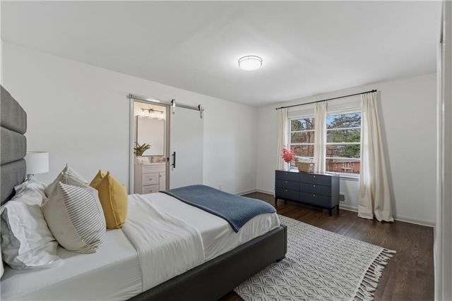 2393 Lilla SW Circle, Atlanta, GA 30310