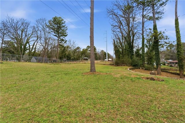 2393 Lilla SW Circle, Atlanta, GA 30310