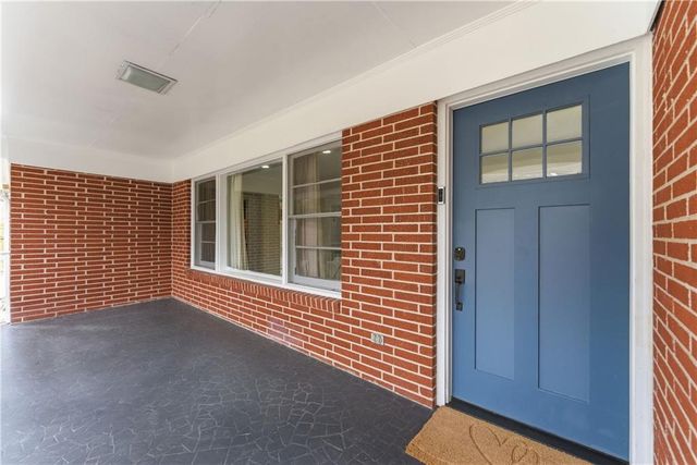 2393 Lilla SW Circle, Atlanta, GA 30310