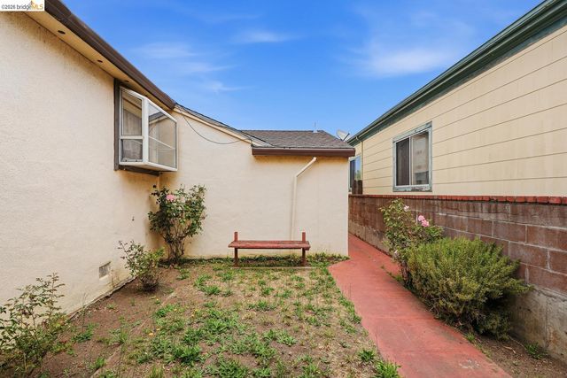 2364 Grant AVE, Richmond, CA 94804