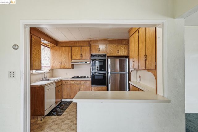 2364 Grant AVE, Richmond, CA 94804