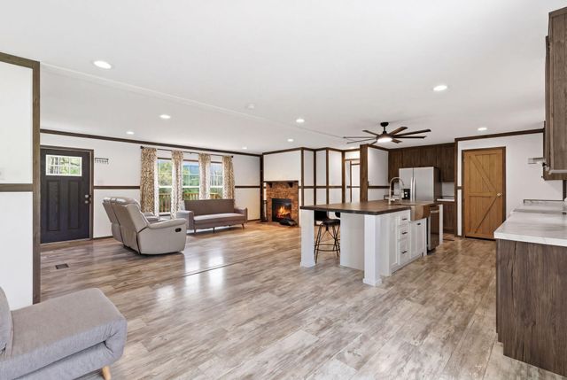 10481 Battlefield Memorial Highway, Berea, KY 40403