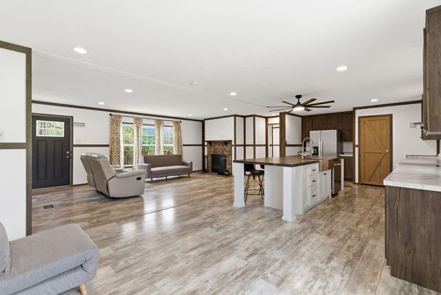 10481 Battlefield Memorial Highway, Berea, KY 40403
