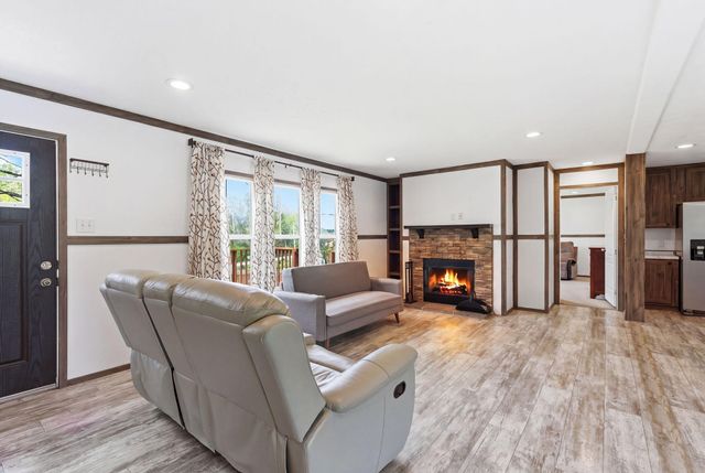 10481 Battlefield Memorial Highway, Berea, KY 40403