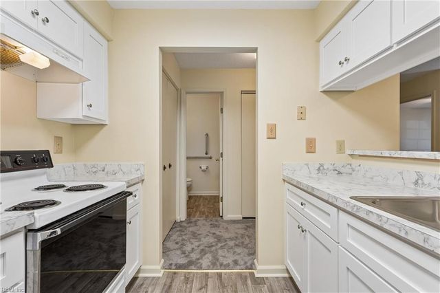 1 Tamarisk Quay Apt B, Hampton, VA 23666