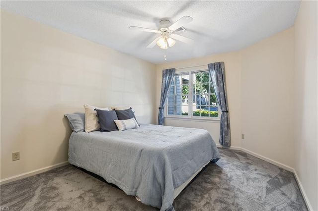 1 Tamarisk Quay Apt B, Hampton, VA 23666