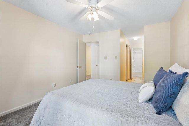1 Tamarisk Quay Apt B, Hampton, VA 23666