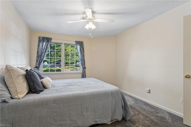 1 Tamarisk Quay Apt B, Hampton, VA 23666