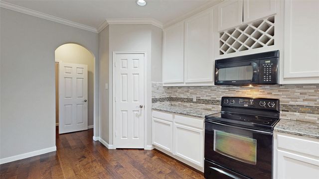 4107 Pine Glen Road, Corinth, TX 76208