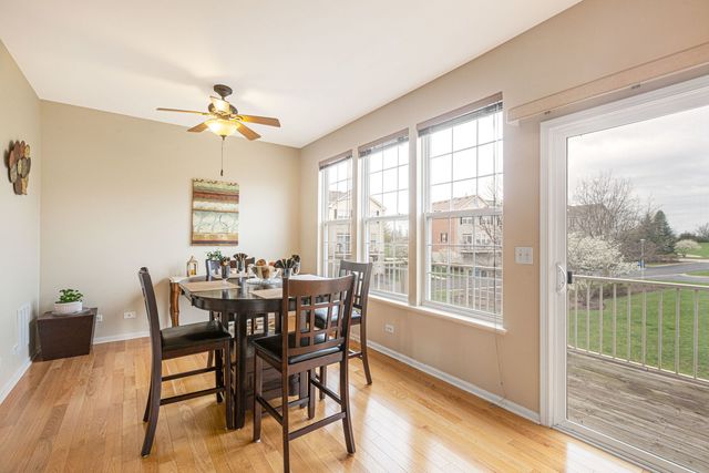 674 Lambert Lane, Bartlett, IL 60103