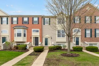 674 Lambert Lane, Bartlett, IL 60103