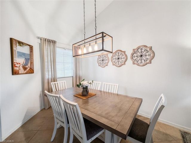 8175 Celeste DR 1229, Naples, FL 34113