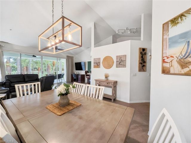 8175 Celeste DR 1229, Naples, FL 34113
