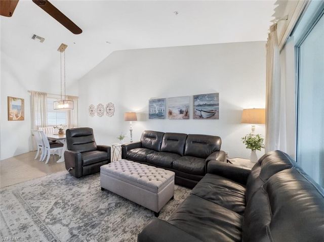 8175 Celeste DR 1229, Naples, FL 34113