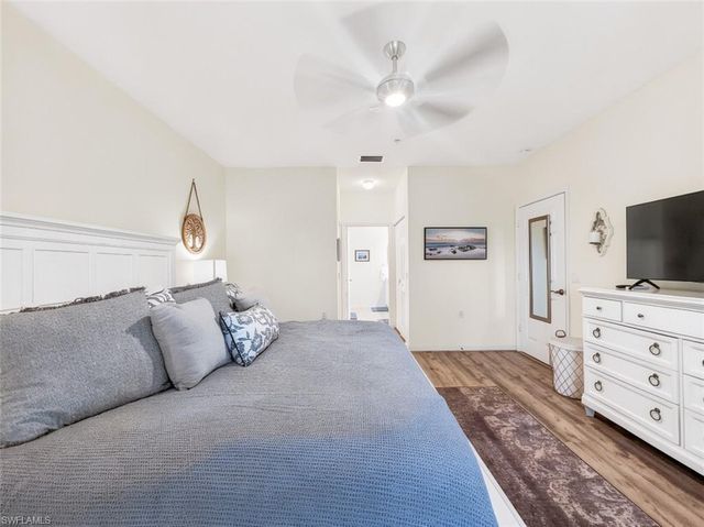 8175 Celeste DR 1229, Naples, FL 34113