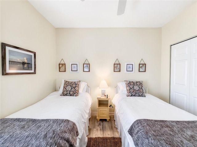 8175 Celeste DR 1229, Naples, FL 34113