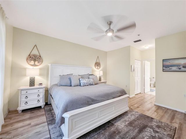 8175 Celeste DR 1229, Naples, FL 34113