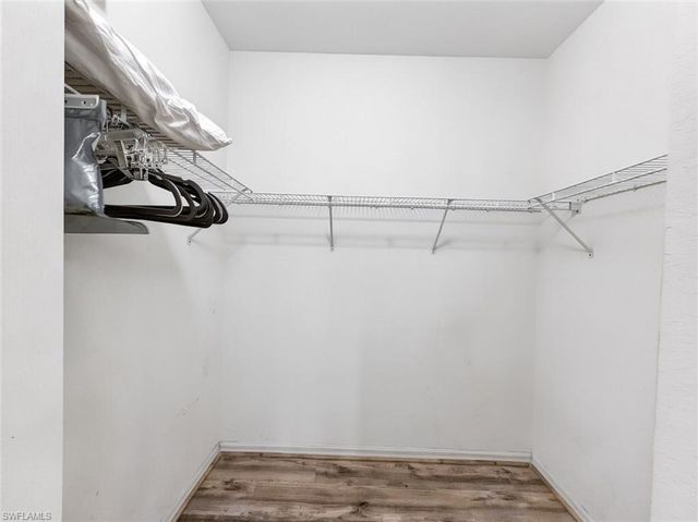 8175 Celeste DR 1229, Naples, FL 34113