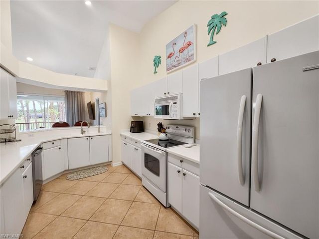 8175 Celeste DR 1229, Naples, FL 34113