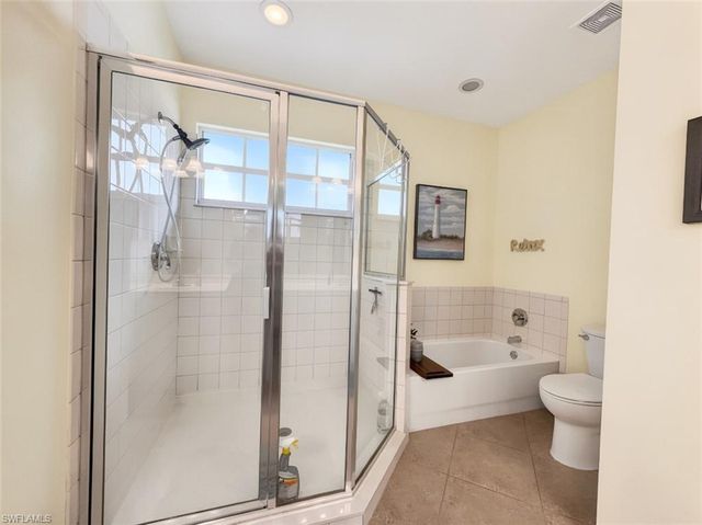8175 Celeste DR 1229, Naples, FL 34113