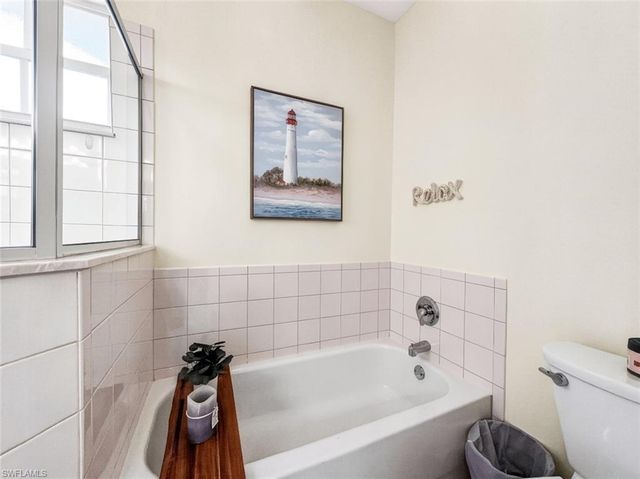 8175 Celeste DR 1229, Naples, FL 34113