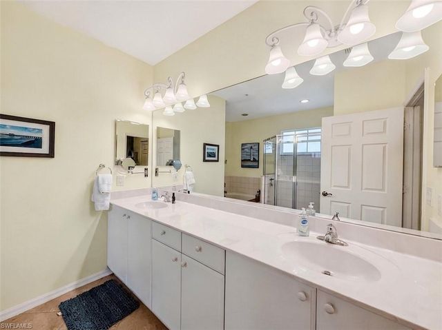 8175 Celeste DR 1229, Naples, FL 34113