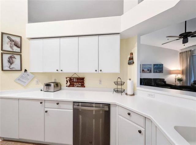 8175 Celeste DR 1229, Naples, FL 34113