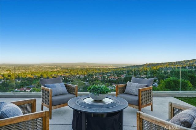 26602 Fond Du Lac Road, Rancho Palos Verdes, CA 90275