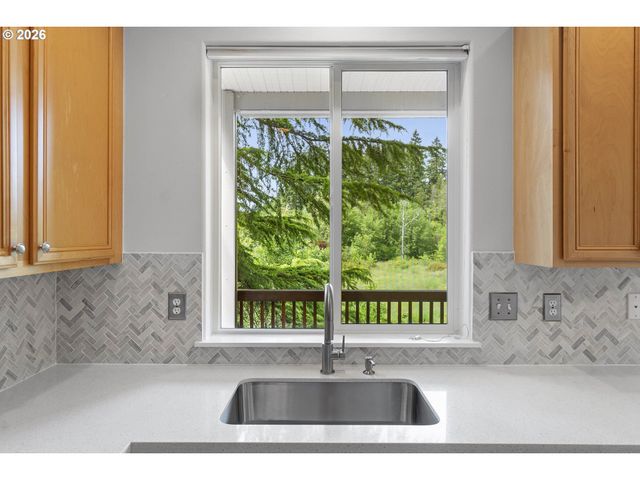 179 Se 49TH Ct, Hillsboro, OR 97123