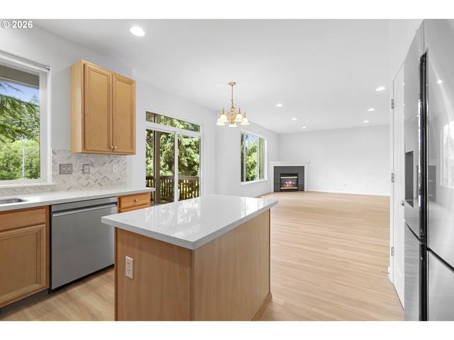 179 Se 49TH Ct, Hillsboro, OR 97123