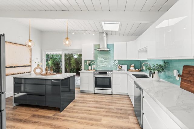 3151 Ramona Street, Palo Alto, CA 94306