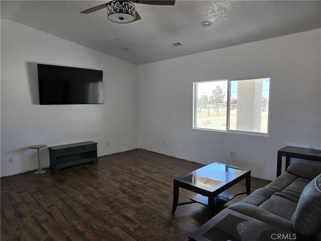 10783 goss Road, Victorville, CA 92392