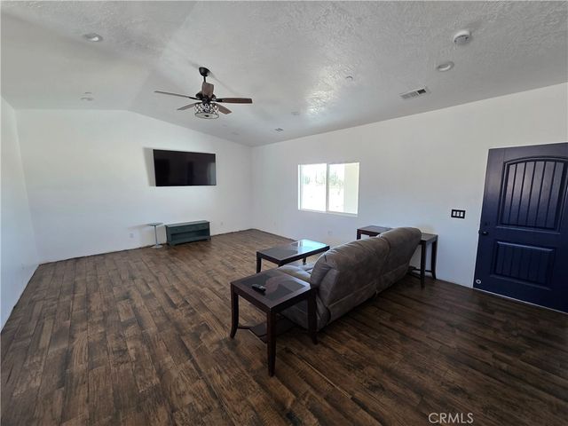 10783 goss Road, Victorville, CA 92392