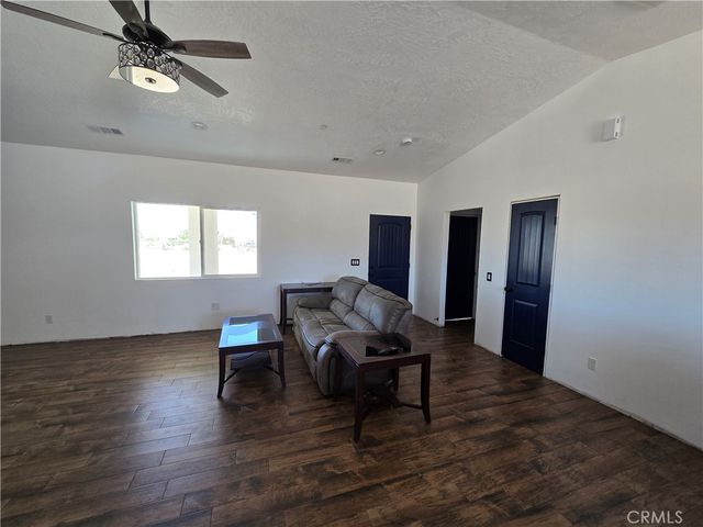 10783 goss Road, Victorville, CA 92392
