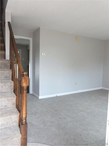 617 Center Street D, Manchester, CT 06040