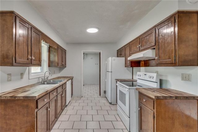 4153 Indian Manor Drive, Stone Mountain, GA 30083