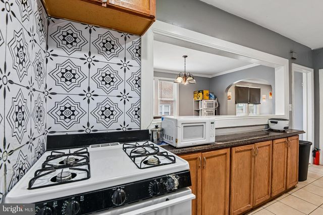 2824 FLEETWOOD AVE, Baltimore, MD 21214