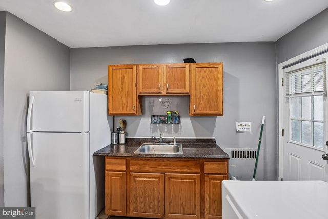 2824 FLEETWOOD AVE, Baltimore, MD 21214