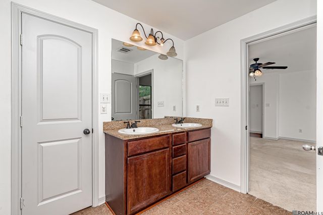 17267 Cherry Creek Dr, Prairieville, LA 70769