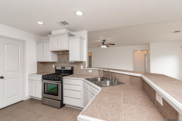 17267 Cherry Creek Dr, Prairieville, LA 70769