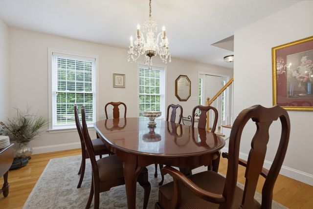 4 Hampshire Hills Drive, Bow, NH 03304