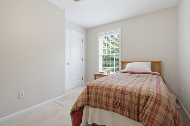 4 Hampshire Hills Drive, Bow, NH 03304